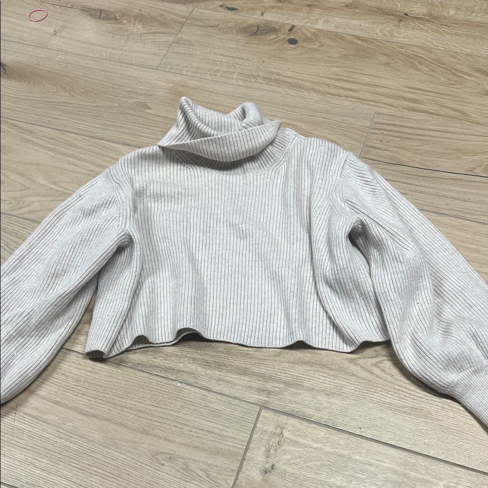 Aritzia Cream 100% Merino Wool Turtleneck Ribbed Knit Sweater